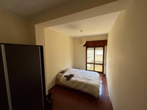 Oportunidade Única na Baixa do Porto - T2 a poucos minutos do Palácio de Cristal