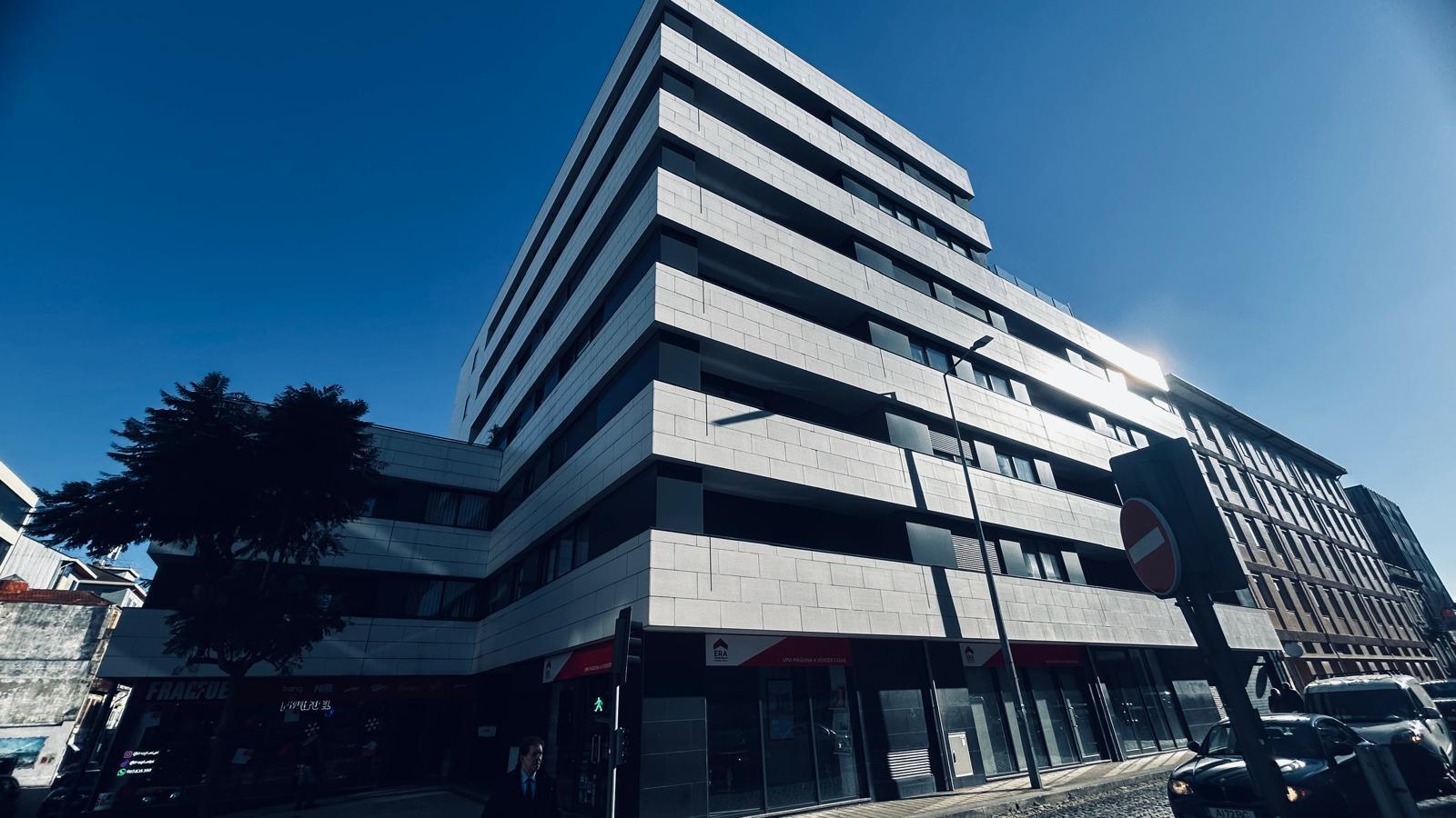 Apartamento T2 de Luxo na Boavista - Conforto, Elegância e Localização Premium