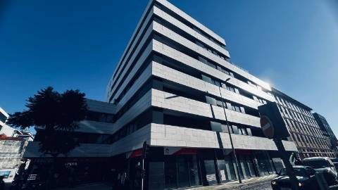 Apartamento T2 de Luxo na Boavista - Conforto, Elegância e Localização Premium