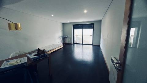 Apartamento T2 de Luxo na Boavista - Conforto, Elegância e Localização Premium