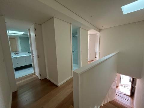 Moradia em Banda T3 na Azemaia Onde a sua nova história começa