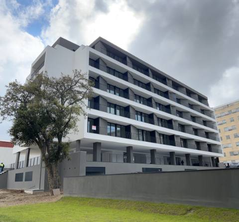 Vive Perto de Tudo! T1 no Polo Universitário para Jovens com Estilo
