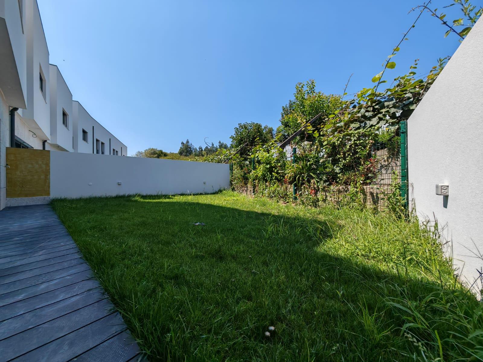 Moradia em Banda T4 na Azemaia, Gueifães Onde a sua nova história começa