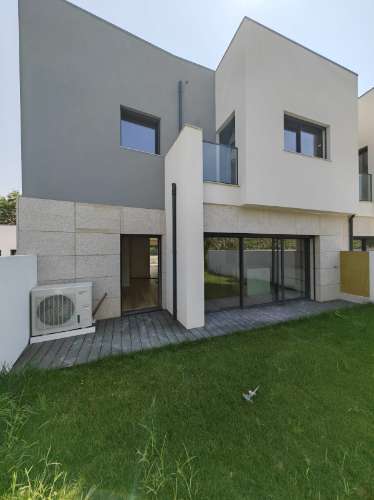 Moradia em Banda T4 na Azemaia, Gueifães Onde a sua nova história começa