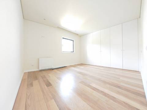 Moradia em Banda T4 na Azemaia, Gueifães Onde a sua nova história começa