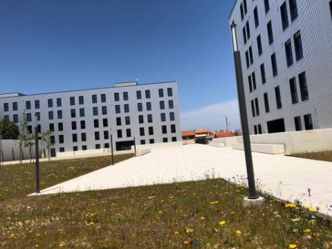 T1 para Arrendamento com 2 Lugares de Garagem - Polo Universitário | Porto