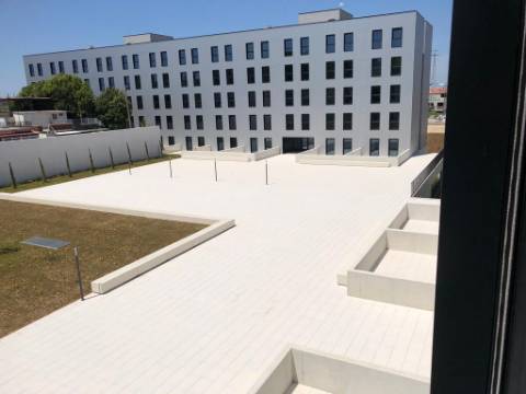 T1 para Arrendamento com 2 Lugares de Garagem - Polo Universitário | Porto