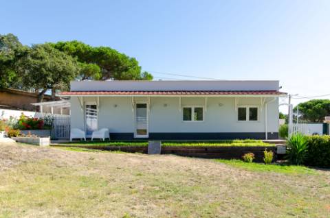 Quinta em Serradas, com terreno de 17.000m²