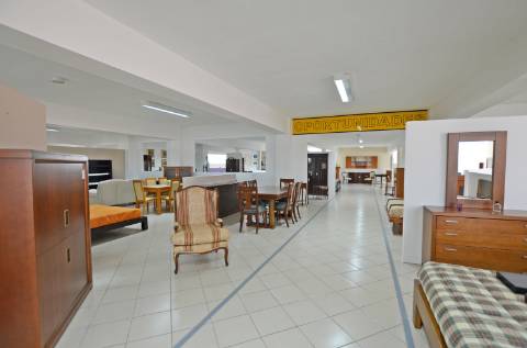 Loja com três pisos na Abóboda