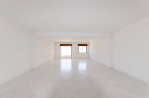 Escritórios / salas na Pontinha