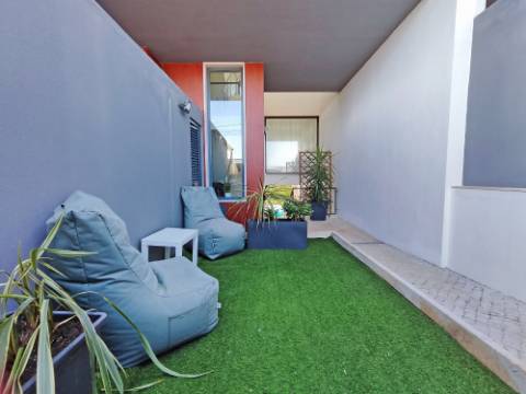 Moradia Contemporânea T4+2 em Oeiras - Barcarena - Leceia