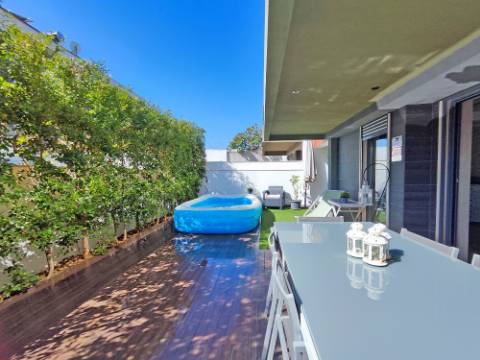 Moradia Contemporânea T4+2 em Oeiras - Barcarena - Leceia