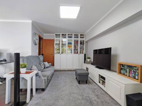 Moradia Contemporânea T4+2 em Oeiras - Barcarena - Leceia