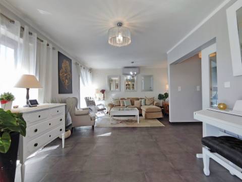 Moradia Contemporânea T4+2 em Oeiras - Barcarena - Leceia