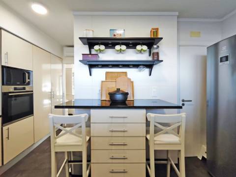 Moradia Contemporânea T4+2 em Oeiras - Barcarena - Leceia