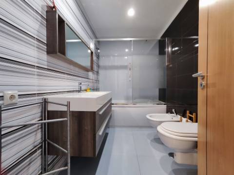 Moradia Contemporânea T4+2 em Oeiras - Barcarena - Leceia