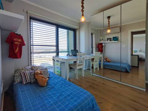 Moradia Contemporânea T4+2 em Oeiras - Barcarena - Leceia