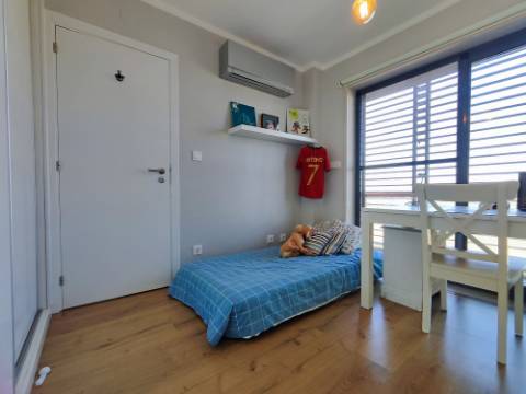 Moradia Contemporânea T4+2 em Oeiras - Barcarena - Leceia
