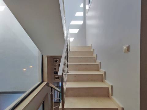 Moradia Contemporânea T4+2 em Oeiras - Barcarena - Leceia