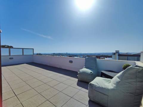 Moradia Contemporânea T4+2 em Oeiras - Barcarena - Leceia