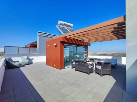 Moradia Contemporânea T4+2 em Oeiras - Barcarena - Leceia