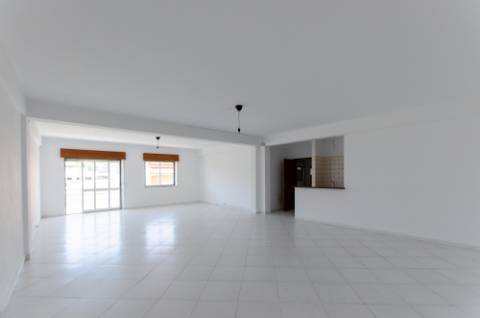 Escritórios / salas na Pontinha