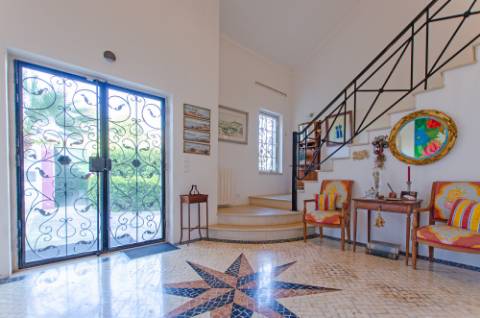 Moradia T5 vista total de Serra e piscina