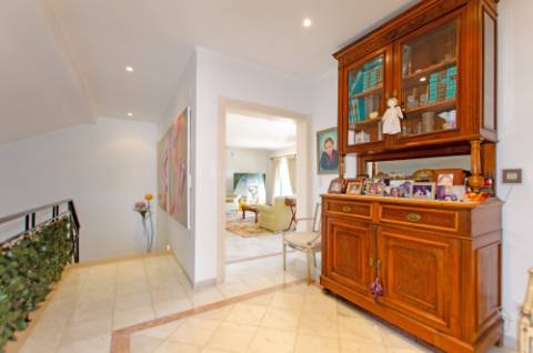 Moradia T5 vista total de Serra e piscina