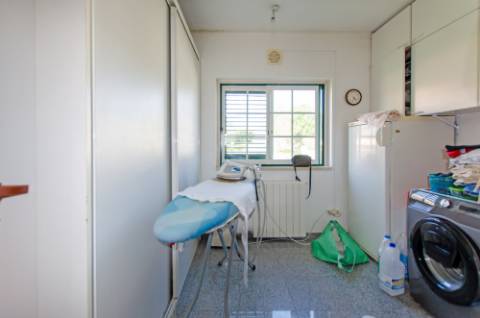 Moradia T5 vista total de Serra e piscina