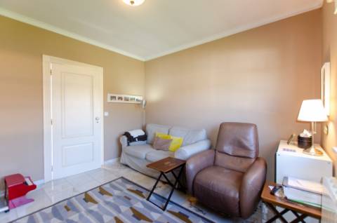 Moradia T5 vista total de Serra e piscina