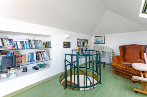 Moradia T5 vista total de Serra e piscina