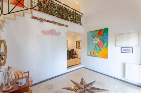 Moradia T5 vista total de Serra e piscina