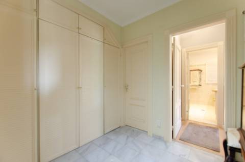 Moradia T5 vista total de Serra e piscina