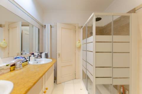 Moradia T5 vista total de Serra e piscina