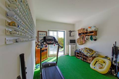 Moradia T5 vista total de Serra e piscina