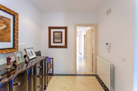 Moradia T5 vista total de Serra e piscina