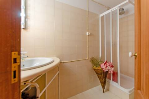 Moradia T5 vista total de Serra e piscina