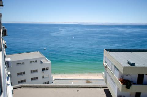 T0 em Sesimbra, junto à praia