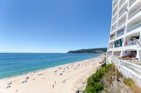 T0 em Sesimbra, junto à praia