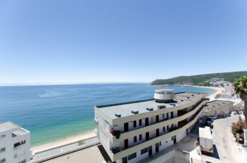 T0 em Sesimbra, junto à praia