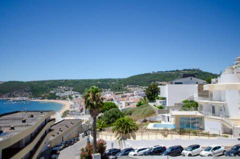 T0 em Sesimbra, junto à praia