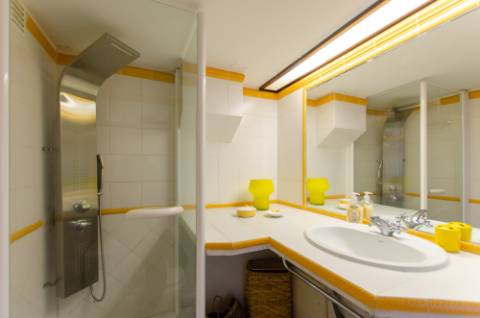 T0 em Sesimbra, junto à praia