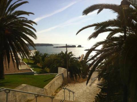 Prédio com 9 frações em Sagres