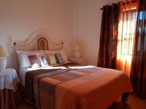 Prédio com 9 frações em Sagres