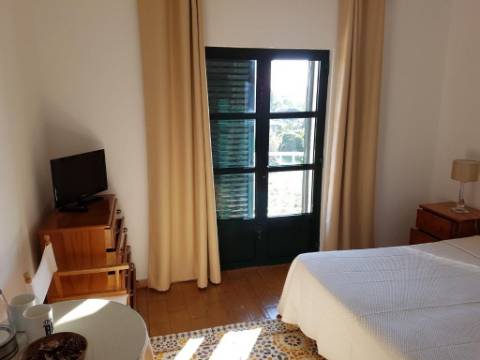 Prédio com 9 frações em Sagres