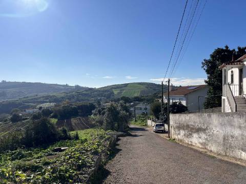 Moradia em ruínas, em Almargem do Bispo
