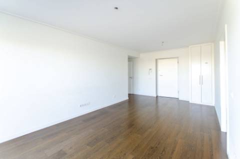 T1 para arrendamento no empreendimento Metro City