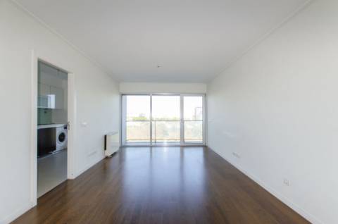 T1 para arrendamento no empreendimento Metro City