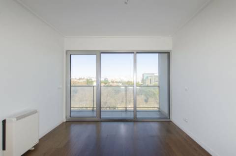 T1 para arrendamento no empreendimento Metro City