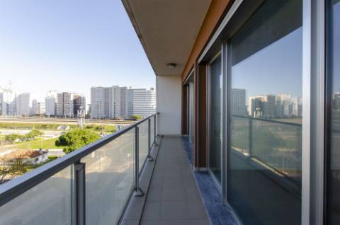 T1 para arrendamento no empreendimento Metro City